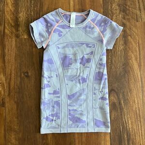 IVIVVA Purple Camo Fly Tech Short Sleeve Swiftly small